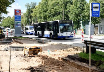 Atzīst, ka visus centrālo Rīgas ielu remontdarbus nevarēs pabeigt laikus