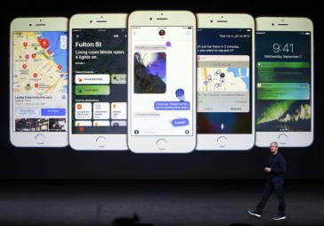 FOTO: Apple prezentē jauno IPhone 7 