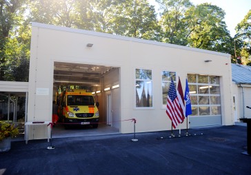 FOTO: Jaunās NMPD medicīnisko transportlīdzekļu apkopes ēkas atklāšana