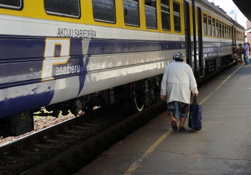 Elektrovilcienu iepirkums aizvien nekust 