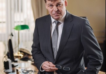 PrivatBank valdē ievēlēts bijušais Deutsche Bank un Commerzbank finanšu speciālists