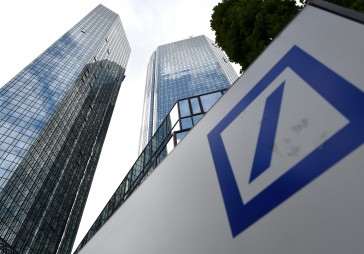 Deutsche Bank nepatikšanas parauj līdzi pārējo Eiropas banku sektoru