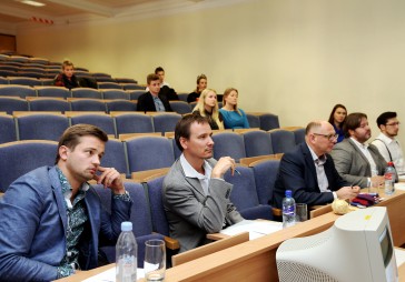 Uzvar iepakojums no bišu vaska 