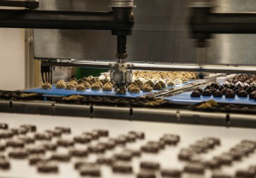 Laima ražotājs investējis 1,6 miljonus eiro ražošanas iekārtās un radījis jaunu konfekšu kolekciju