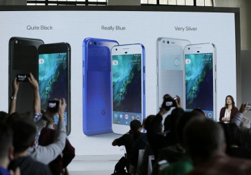 FOTO: Prezentēts jaunais Google viedtālrunis Pixel
