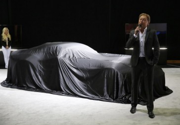Uz spēles laukuma atkal parādījies bijušais Tesla konkurents