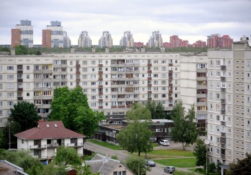 Sērijveida dzīvokļu cenas pietuvojas 700 EUR/m²
