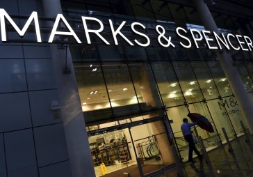 Marks&Spencer slēgs vairāk nekā 100 veikalu