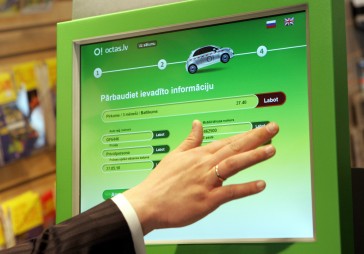 LTAB: Pērkot OCTA starpnieku mājaslapās, autoīpašnieki vidēji pārmaksā 11-14%