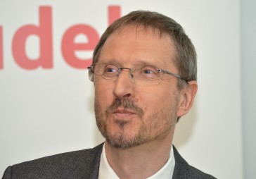 Bergs: Pienācis laiks likvidēt nodokļu optimizētāju bandu