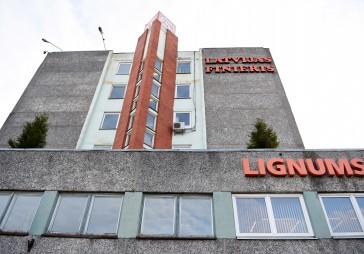 FOTO: Pēc ugunsgrēka atjaunotā rūpnīca Lignums 