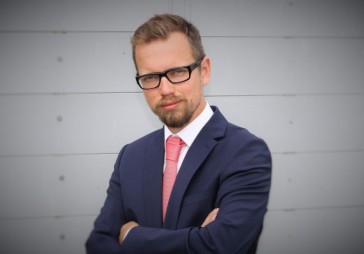 DB viedoklis: Viens solis starp  paļaušanos un vilšanos 