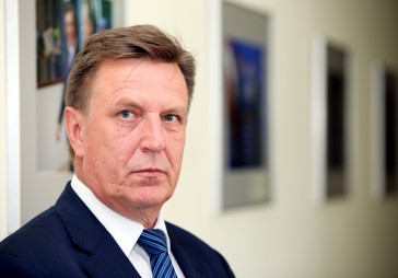 Kučinskis: Situācija janvārī var būt nekontrolējama, tāpēc bija jāapstādina sociālo iemaksu izmaiņas 
