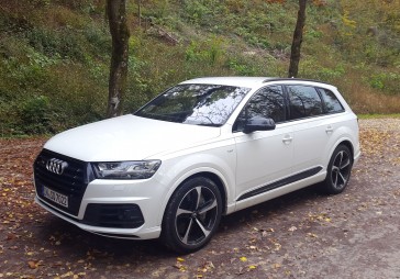 Ar tādu motoru un transmisijas klātbūtni neviens Audi sērijveida modelis nav vēl dižojies