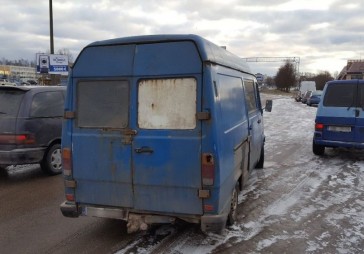 CSDD atbild: Kā busiņš, kuram uz ceļa anulēja tehniskās apskates uzlīmi, spēja iziet apskati?