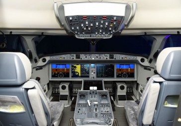 airBaltic reiss uz Parīzi ar jauno CS300 lidmašīnu miglas dēļ nevarēja nosēsties