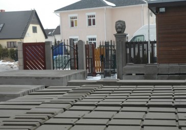 Kā top?: Betona stabi žogiem SIA Laba sēta 