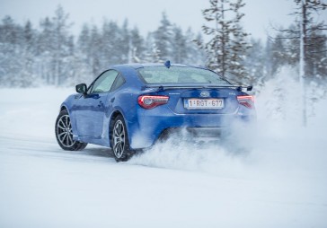 Subaru BRZ: Lielo puiku rotaļlieta ziemas priekiem 