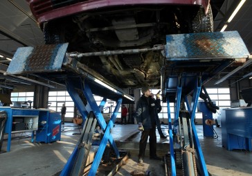 Tehniskajā apskatē pērn vidēji 13 auto dienā atteica bremzes