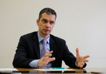 Eksperts: Latvija ir iekritusi vidējo ieņēmumu slazdā