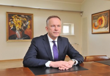 Latvijas Bankas prezidenta Rimšēviča alga pērn augusi par teju 14 000 eiro