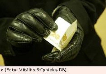 Kukuļošanas skandālā atkal uzpeld Tautas partijas vārds