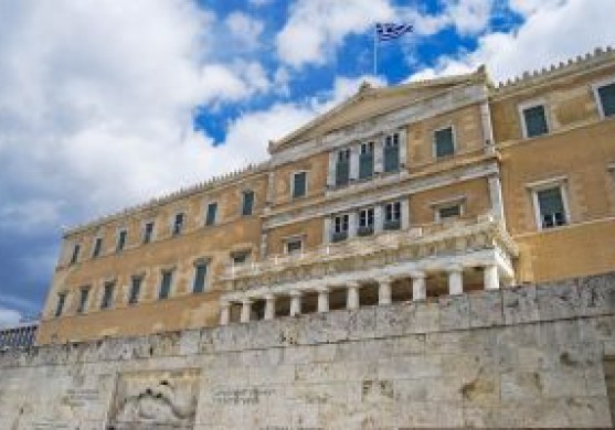 Grieķiju glābs ar 110 miljardiem eiro