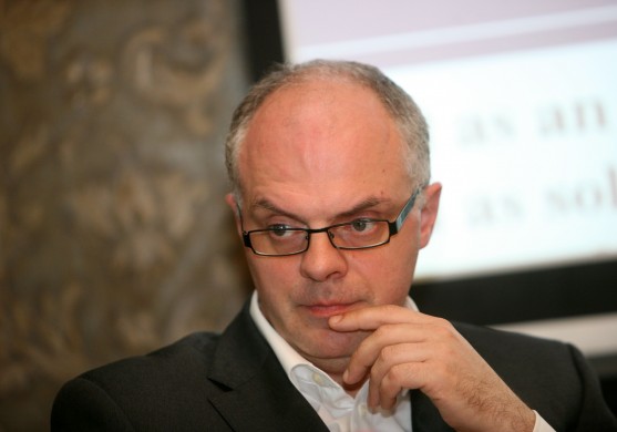 Ķīlis rosina ilgtermiņa studiju kredītus budžeta vietu aizstāšanai