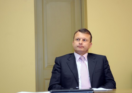 Šlesers pārliecināts par Zatlera vēlmi pārņemt varu