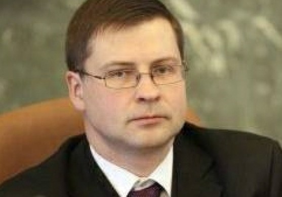  Dombrovskis: airBaltic glābšana nav Parex gadījums