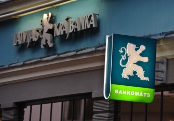 Krājbankas zaudējumi pārsniedz 200 miljonus latu; maksātnespējas izdevumi dažās dienās sasniedz 252 tūksošus latu