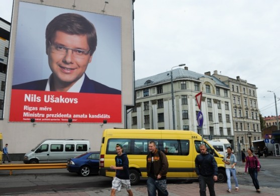Ušakovs: pensionāri turpinās braukt bez maksas