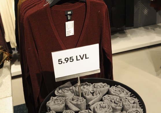 H&M cenas Rīgā neatšķirsies no citu Eiropā esošo veikalu cenām