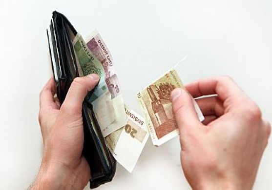 Pašvaldības par 8 miljoniem gribējušas palielināt deputātu algas