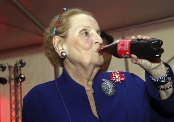 Coca-Cola atklāj savu pirmo rūpnīcu Birmā 60 gadu laikā