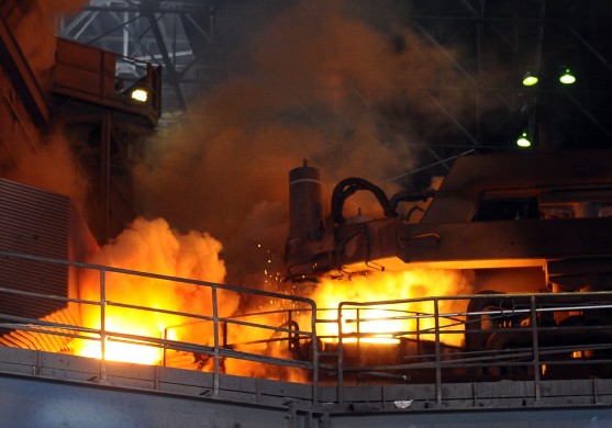 Liepājas metalurga akcionāri pēc valsts galvojuma saņemšanas ziedojuši 56 tūkstošus latu politiķiem