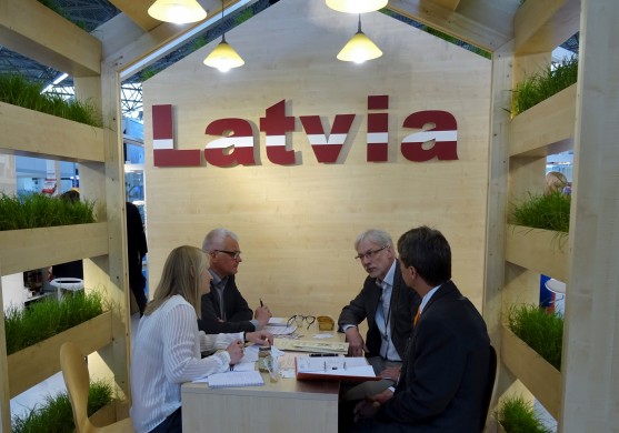 FOTO: Latvijas ražotāji piedalās PLMA`s World of Private Label izstādē Nīderlandē
