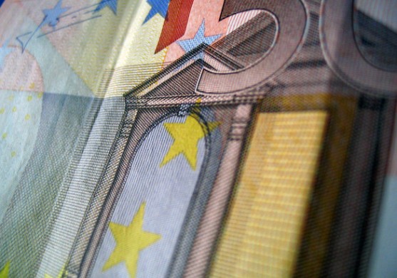 Strauji sarūk ārvalstu tiešo investīciju apmērs Latvijā