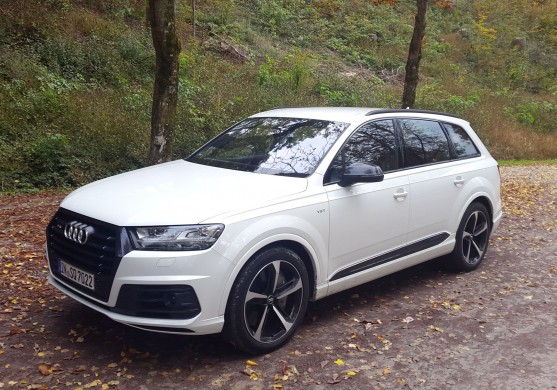 Ar tādu motoru un transmisijas klātbūtni neviens Audi sērijveida modelis nav vēl dižojies