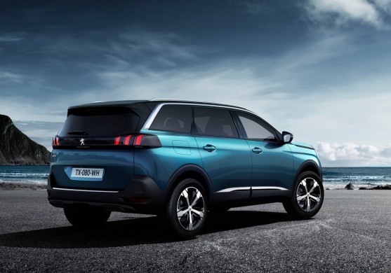 Peugeot 5008 valdzina ar saviem vizuālajiem dotumiem