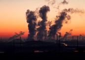 ES vienojas par stingrākiem gaisa piesārņojuma ierobežojumiem