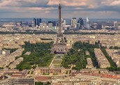 Parīzē streiko atkritumu savācēji