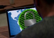 Globālajos IT traucējumos vainojama kiberdrošības uzņēmuma CrowdStrike kļūda
