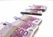 Lietuvas banku peļņa sasniegusi miljardu eiro