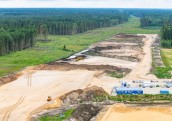 Rail Baltica objektā pie Iecavas turpinās zemes darbi un iekšējās infrastruktūras izbūve