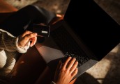 Tele2: septembrī novērsts rekordliels apdraudējumu skaits digitālajā vidē