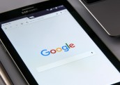 Google pēc vērienīgā naudas soda EK prezentē izmaiņas digitālās reklāmas pakalpojumos