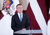 Prezidents: Varētu būt īstais laiks profesionāļa virzīšanai uz aizsardzības ministra amatu